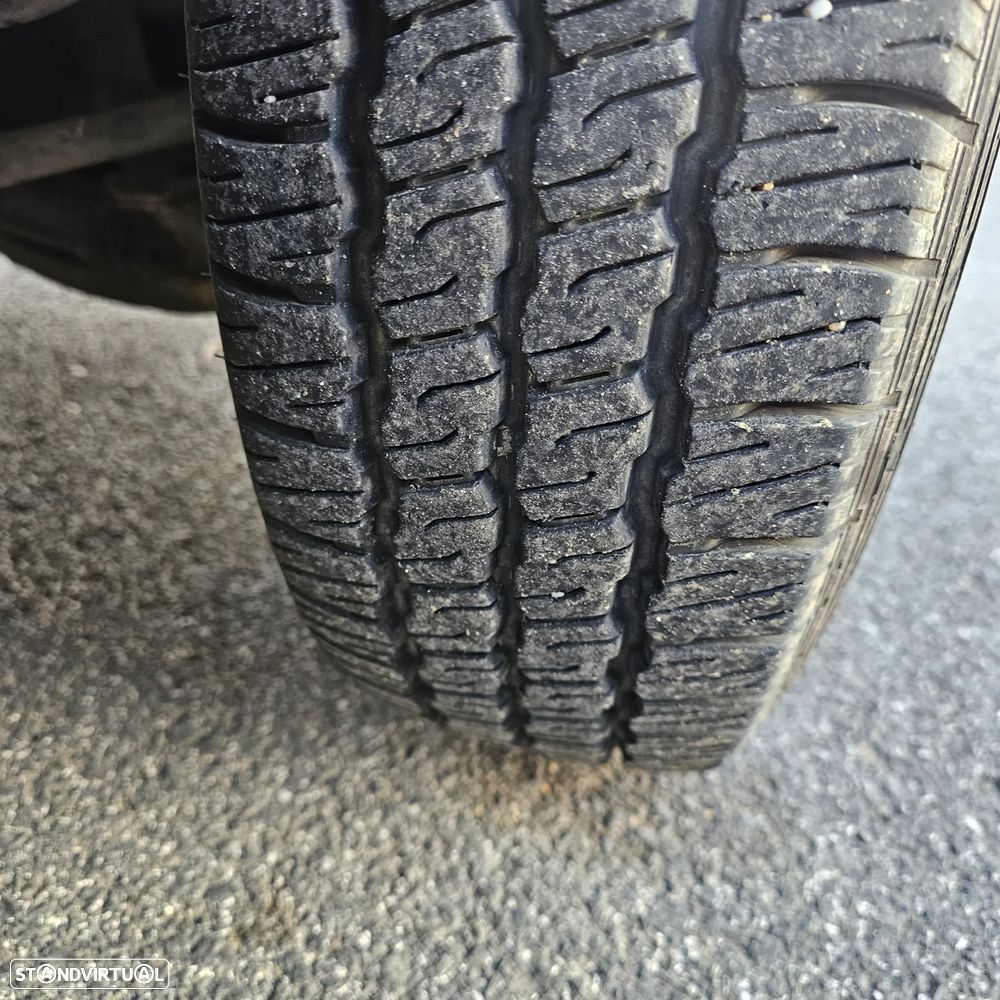 Toyota Hilux FRIGORÍFICA - 26