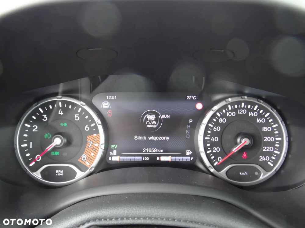 Jeep Renegade 1.5 T4 mHEV Upland FWD S&S DCT - 24