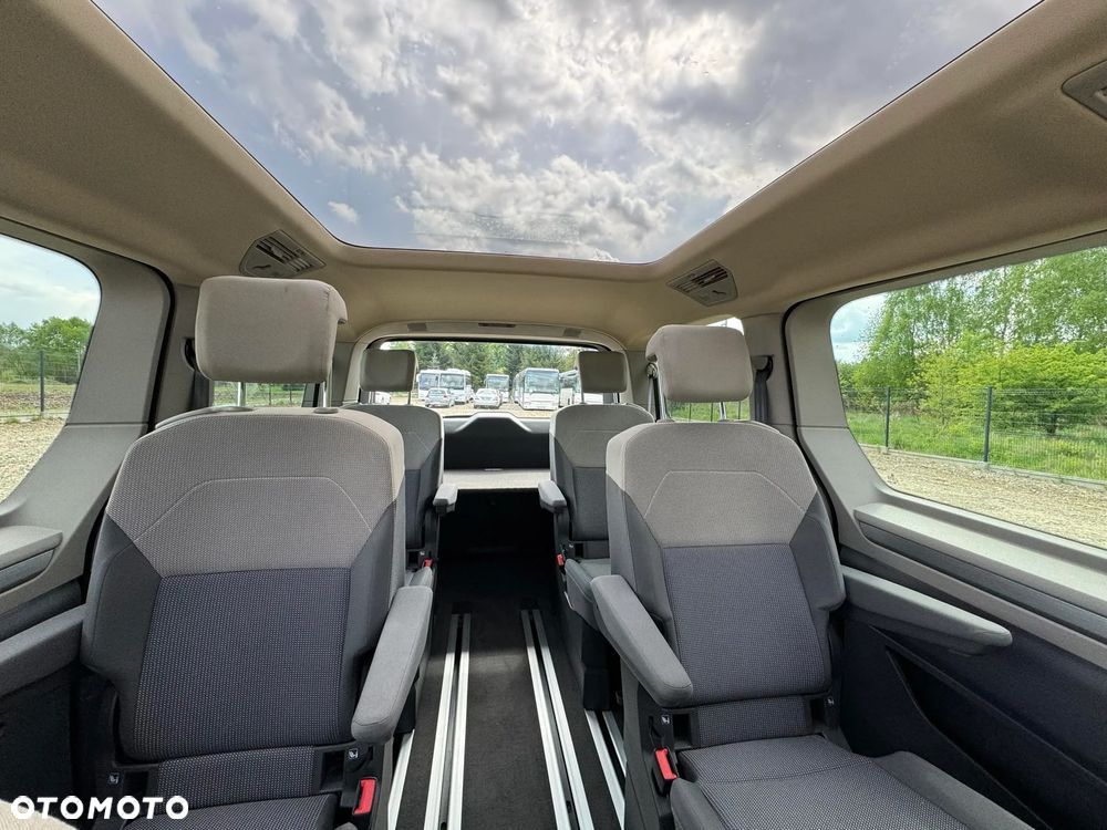 Volkswagen Multivan - 13