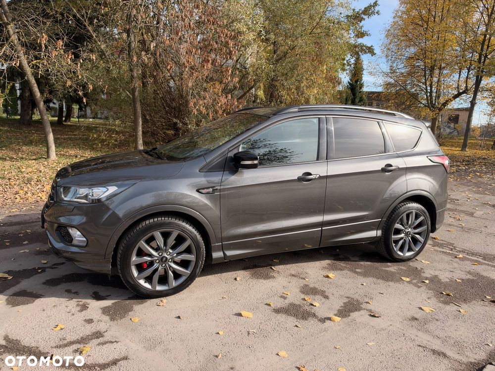 Ford Kuga - 1