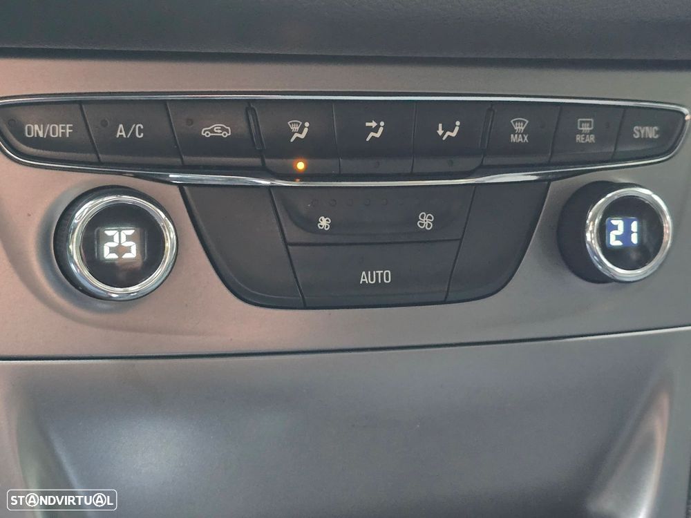 Opel Astra 1.6 CDTI Dynamic S/S - 8