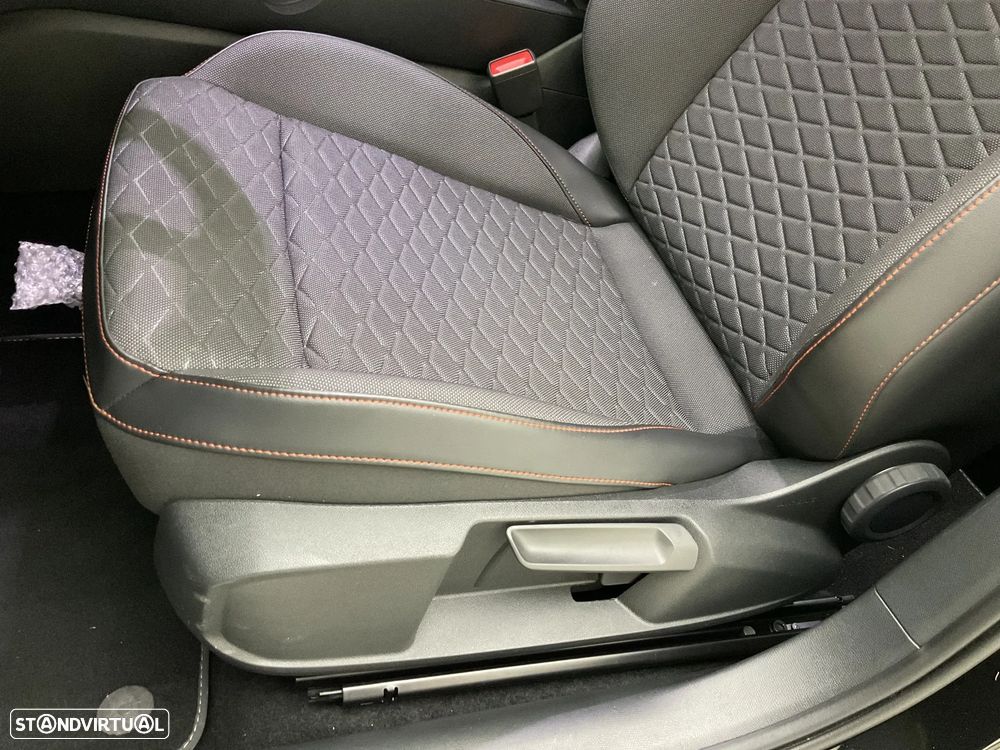 SEAT Leon ST 1.5 TSI e-Hybrid FR DSG - 24