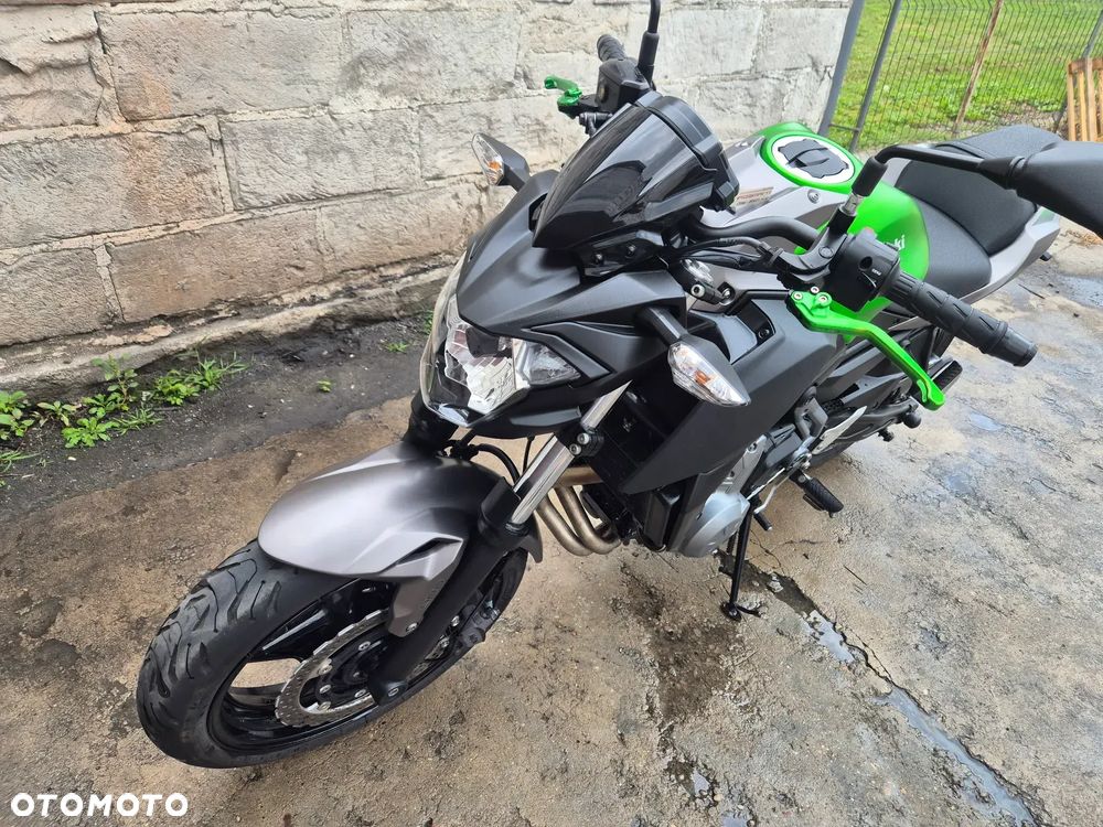 Kawasaki Z 650 - 12