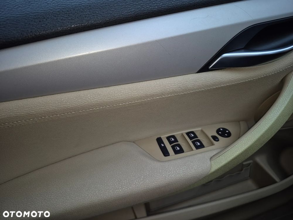 BMW X1 xDrive18d - 5