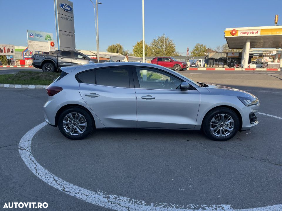 Ford Focus - 6