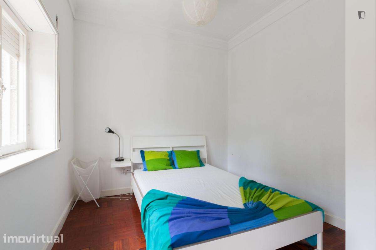 Quarto - localizado em Paranhos Porto - Grande imagem: 2/38