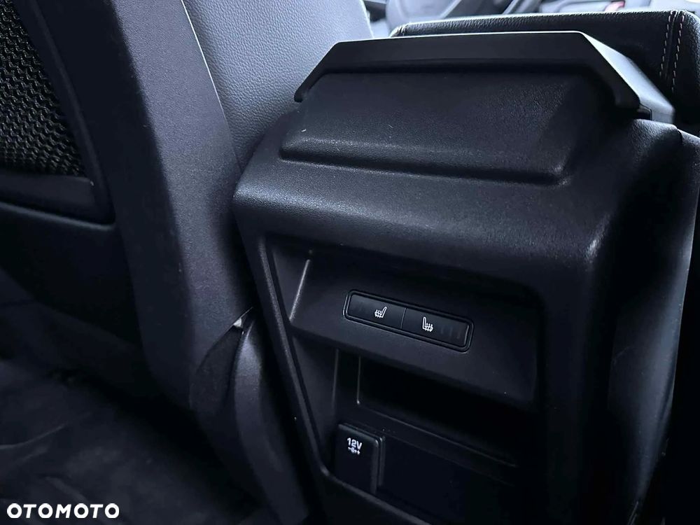 Land Rover Discovery Sport 2.0 D150 R-Dynamic HSE - 24