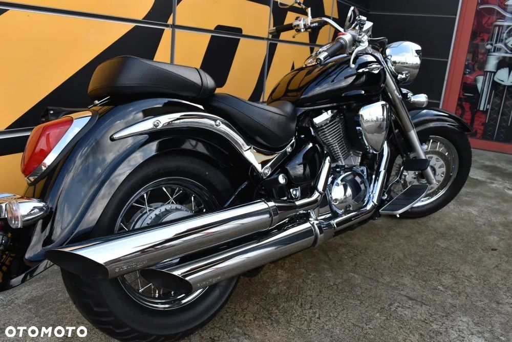 Suzuki Intruder - 32