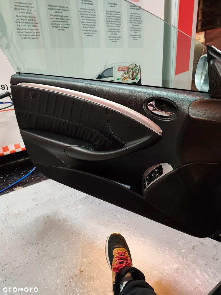 Mercedes-Benz CLK - 19