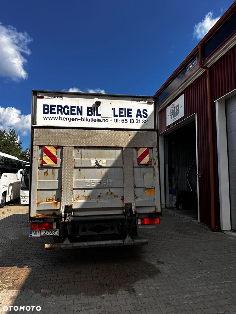 Mercedes-Benz Atego 818 - 25
