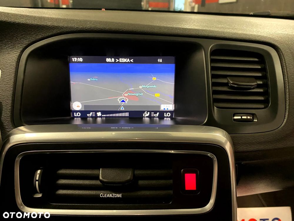 Volvo V60 D3 Momentum - 19