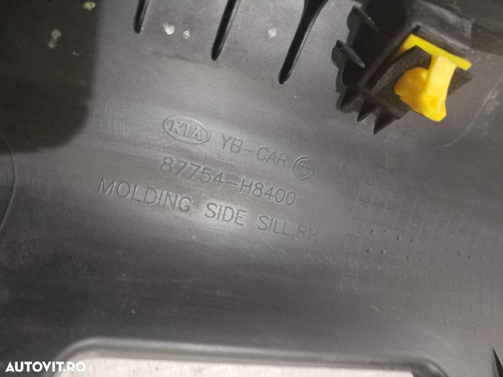 Ornament prag dreapta Kia Stonic, 2017, 2018, 2019, 2020, 2021, 2022, cod origine OE 87754-H8400. - 11