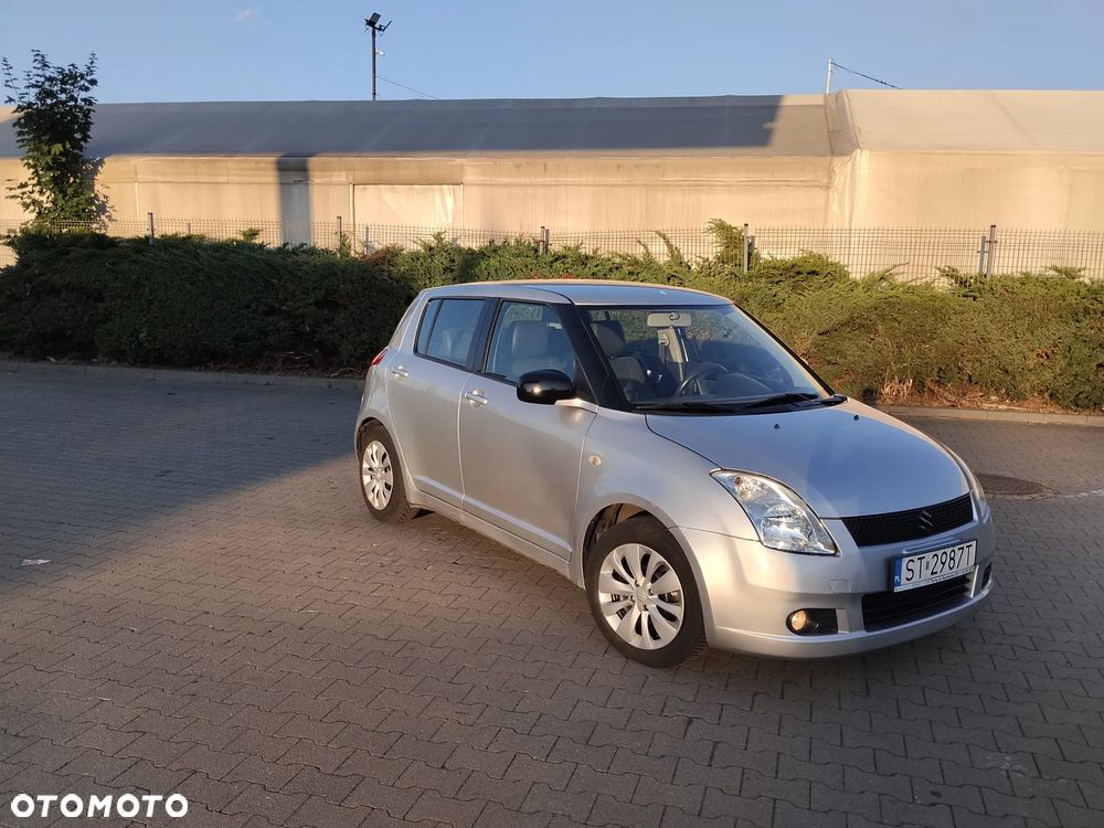 Suzuki Swift - 2