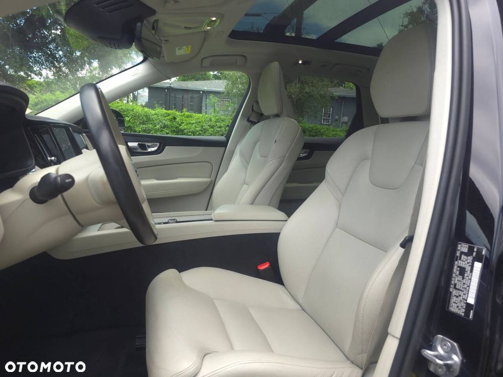 Volvo XC 60 T5 AWD Inscription - 12