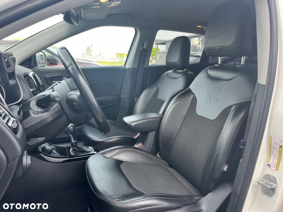 Jeep Compass - 15