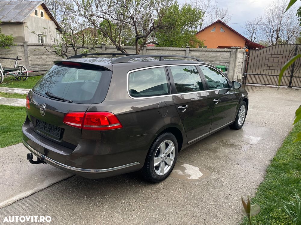 Volkswagen Passat - 4