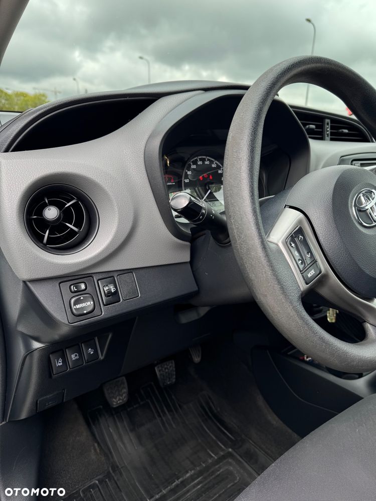 Toyota Yaris 1.0 Active - 8