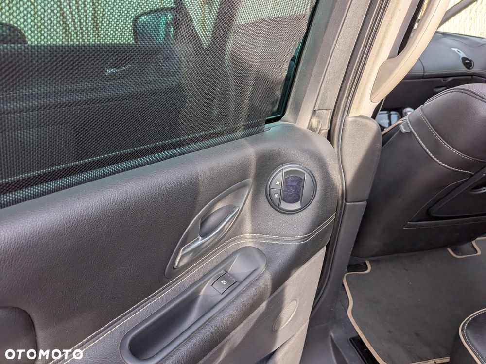 Renault Espace 2.0 dCi Initiale - 8