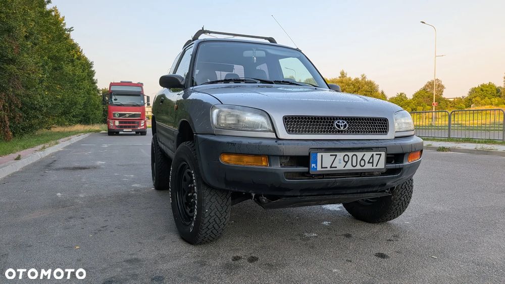 Toyota RAV4 2.0 - 1