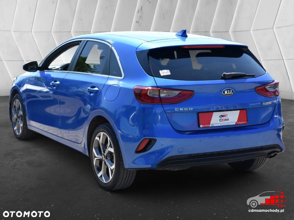 Kia Ceed - 8