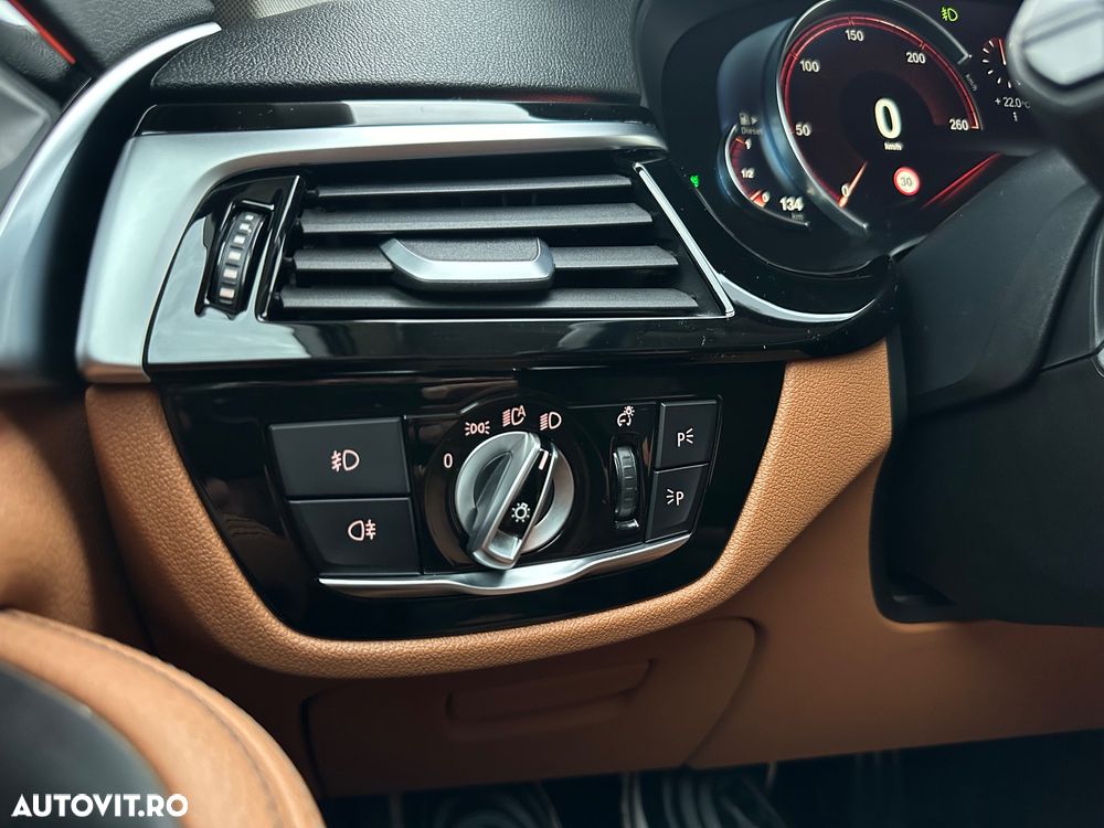 BMW Seria 5 520d AT - 15