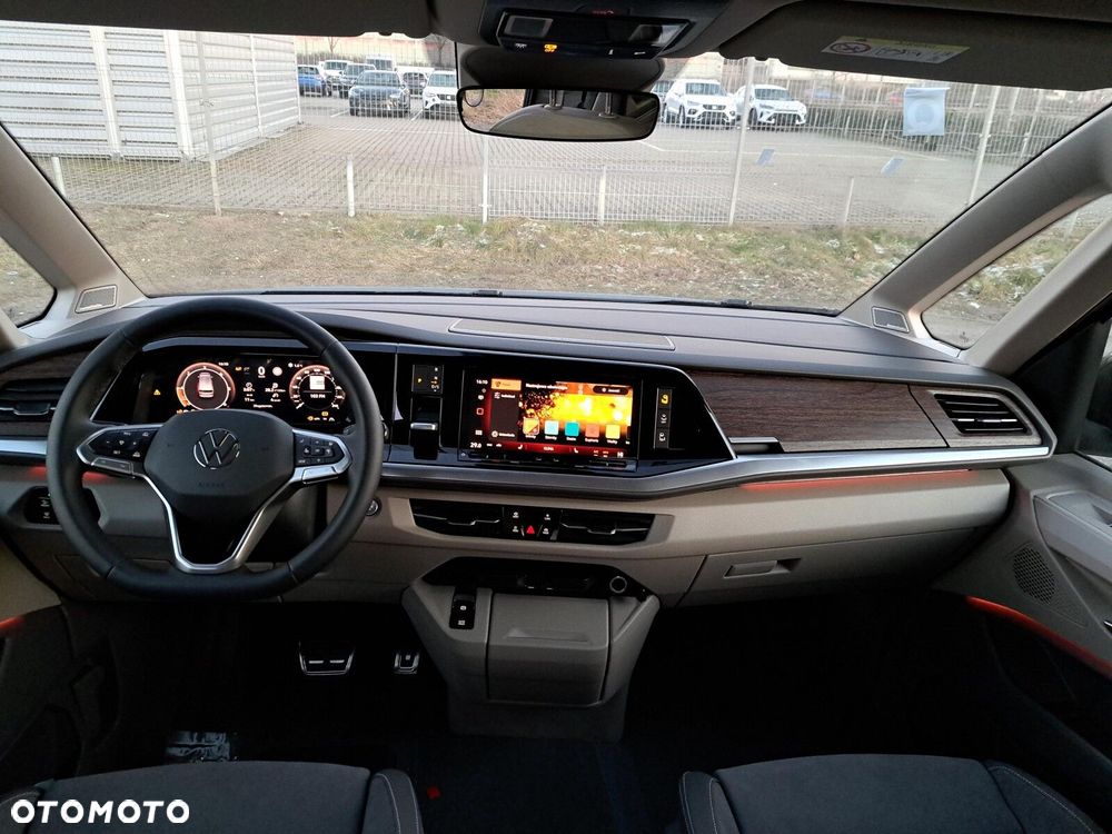 Volkswagen Multivan - 24
