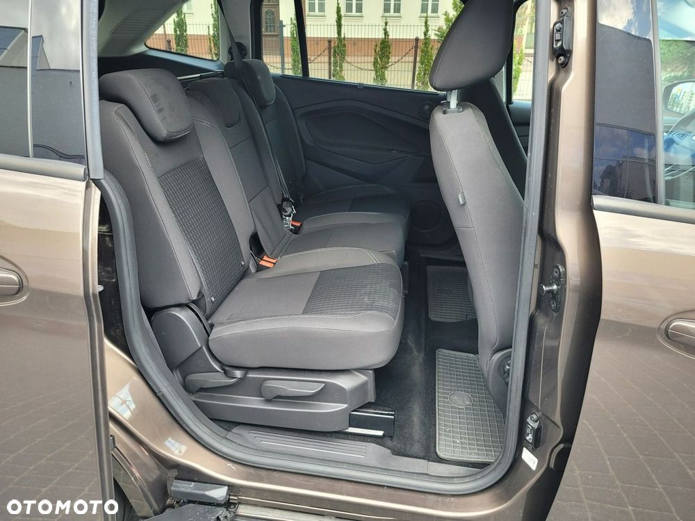 Ford Grand C-MAX - 15