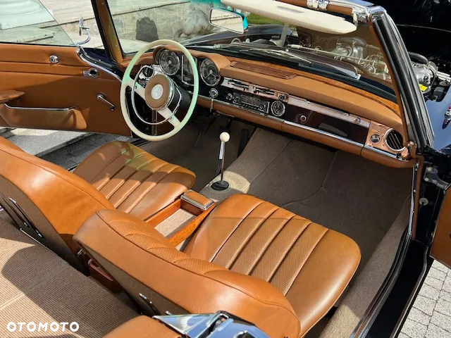 Mercedes-Benz SL - 18
