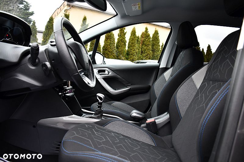 Peugeot 2008 BlueHDi 100 STOP & START Style - 10