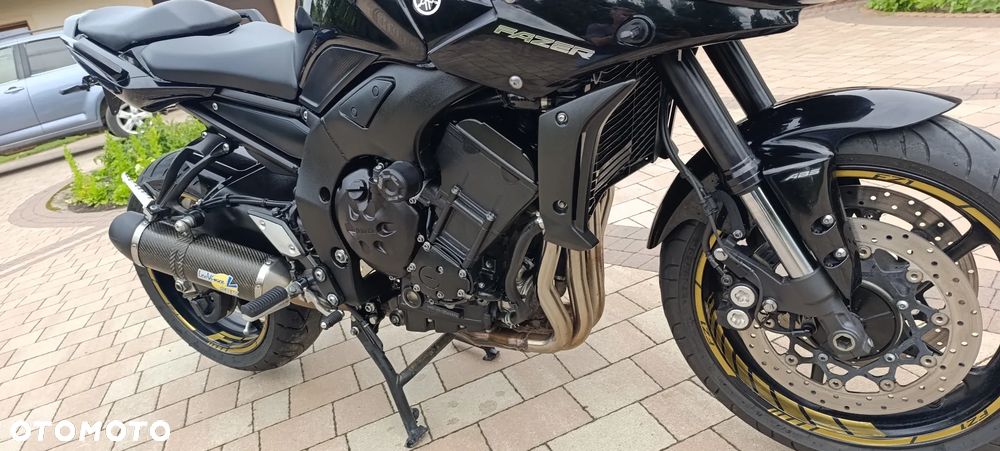 Yamaha FZ - 33