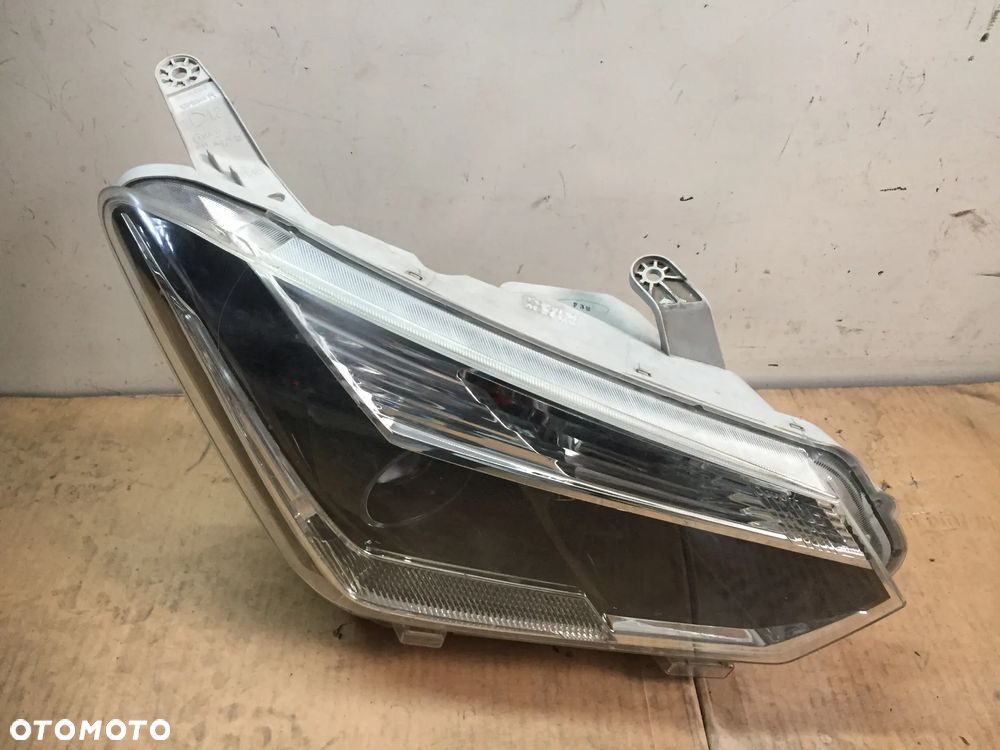 ISUZU D-MAX II LIFT 16R LAMPA PRAWA PRZÓD 100-18544 - 1