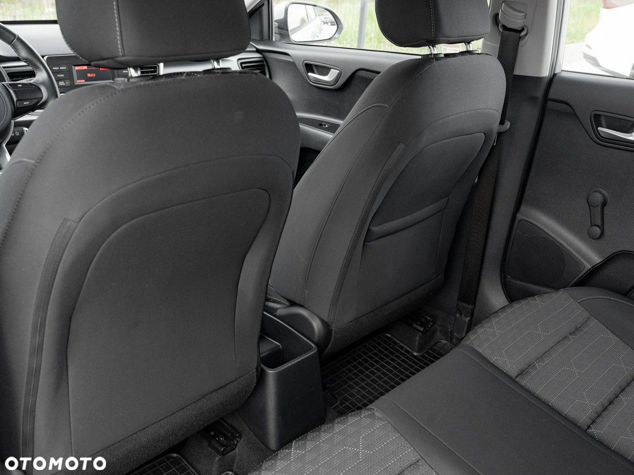 Kia Rio 1.2 M - 24