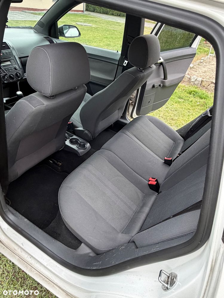 Volkswagen Polo 1.9 TDI - 4