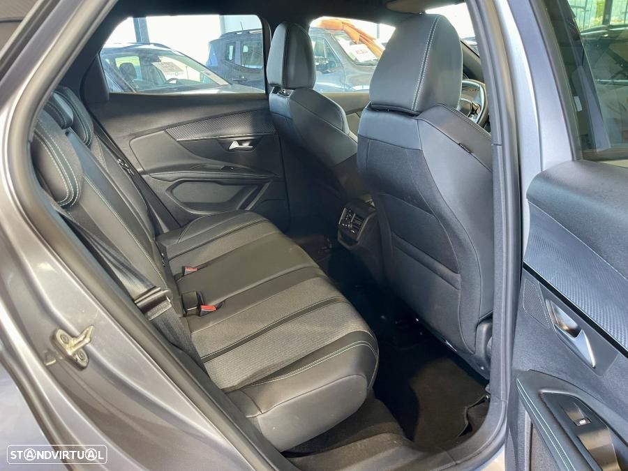 Peugeot 3008 1.2 Hybrid Allure Pack e-DCS6 - 27