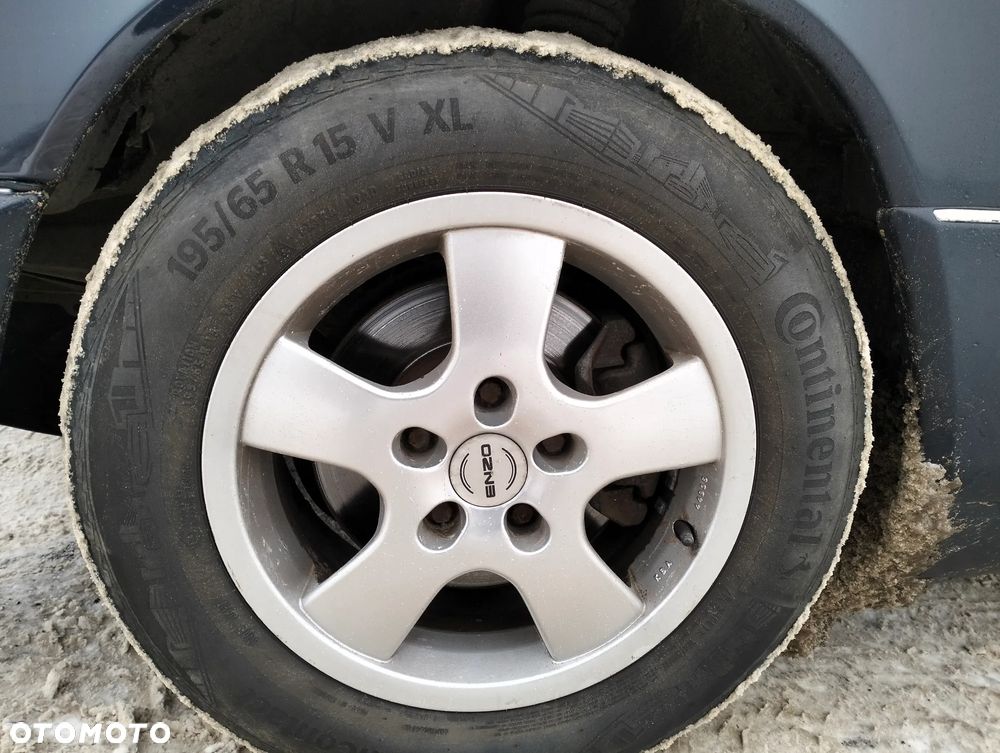 Mercedes-Benz Klasa E 200 T - 23