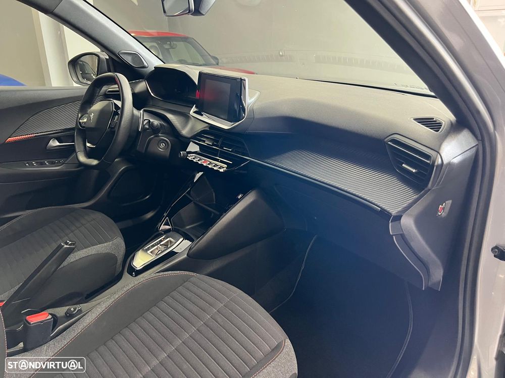 Peugeot 2008 1.5 BlueHDi Active Pack EAT8 - 22