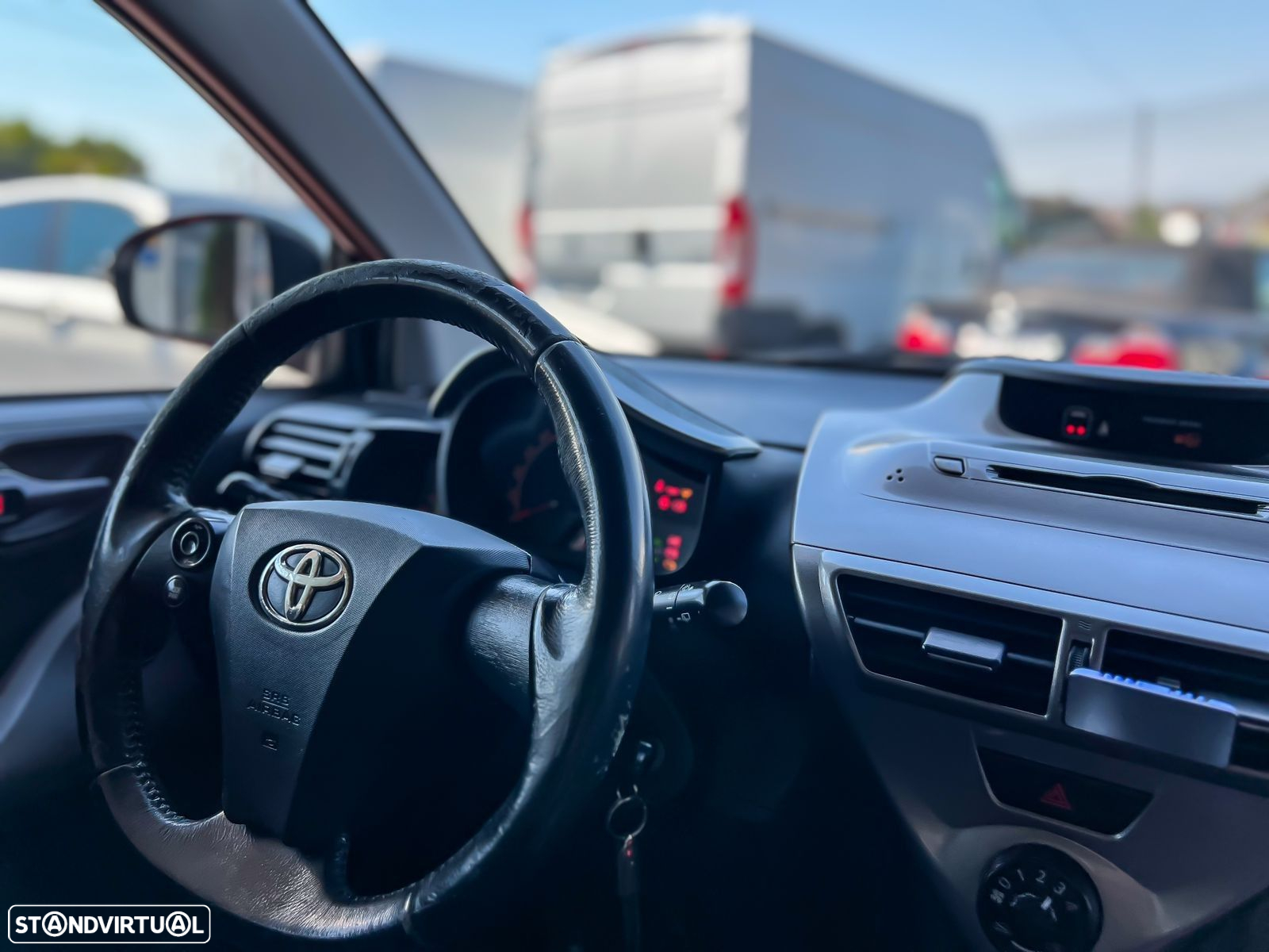Toyota iQ 1.4 D-4D - 15