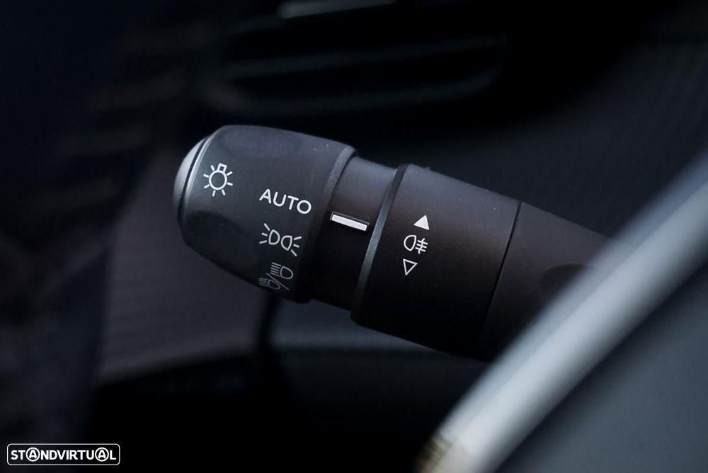 Peugeot e-208 50 kWh Active - 32