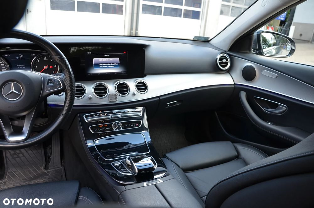 Mercedes-Benz Klasa E 220 d 9G-TRONIC - 16