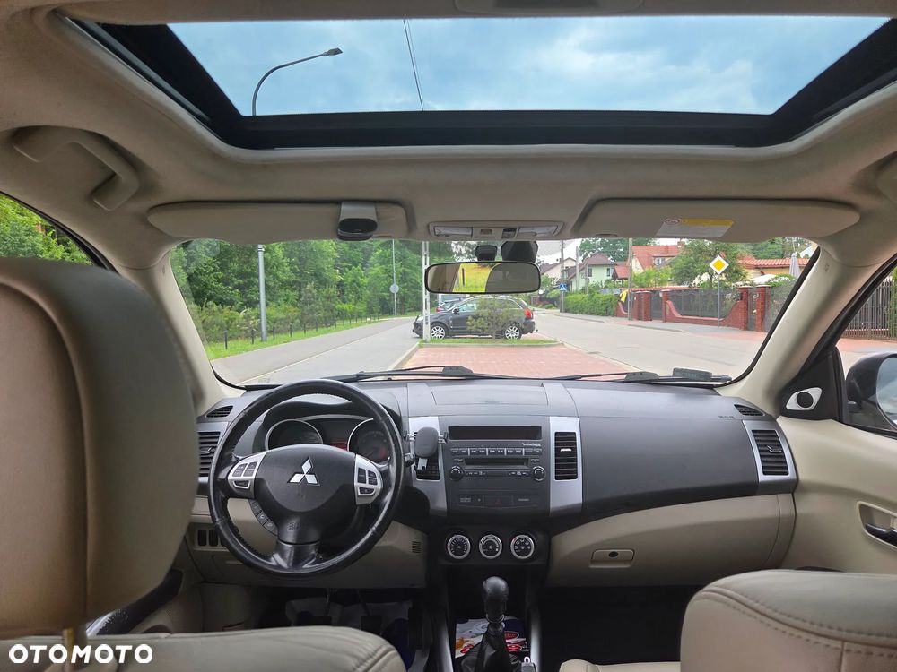 Mitsubishi Outlander 2.0 DID Instyle - 1