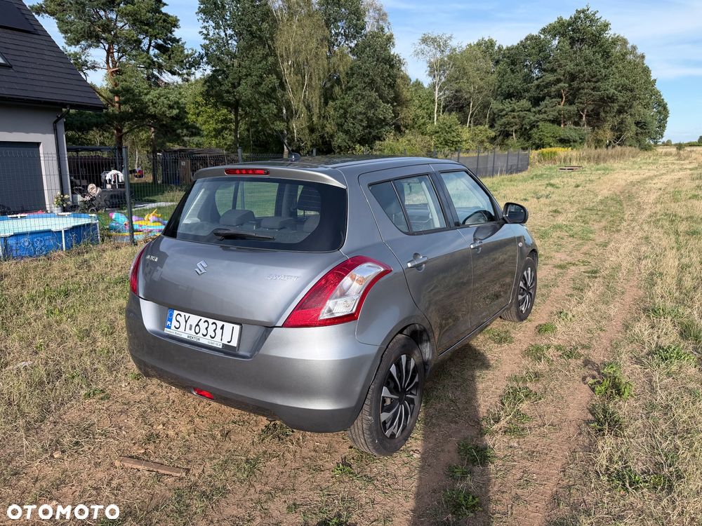 Suzuki Swift 2015 photo 3