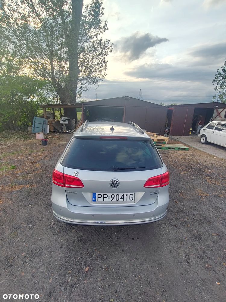 Volkswagen Passat 2.0 TDI Highline - 2