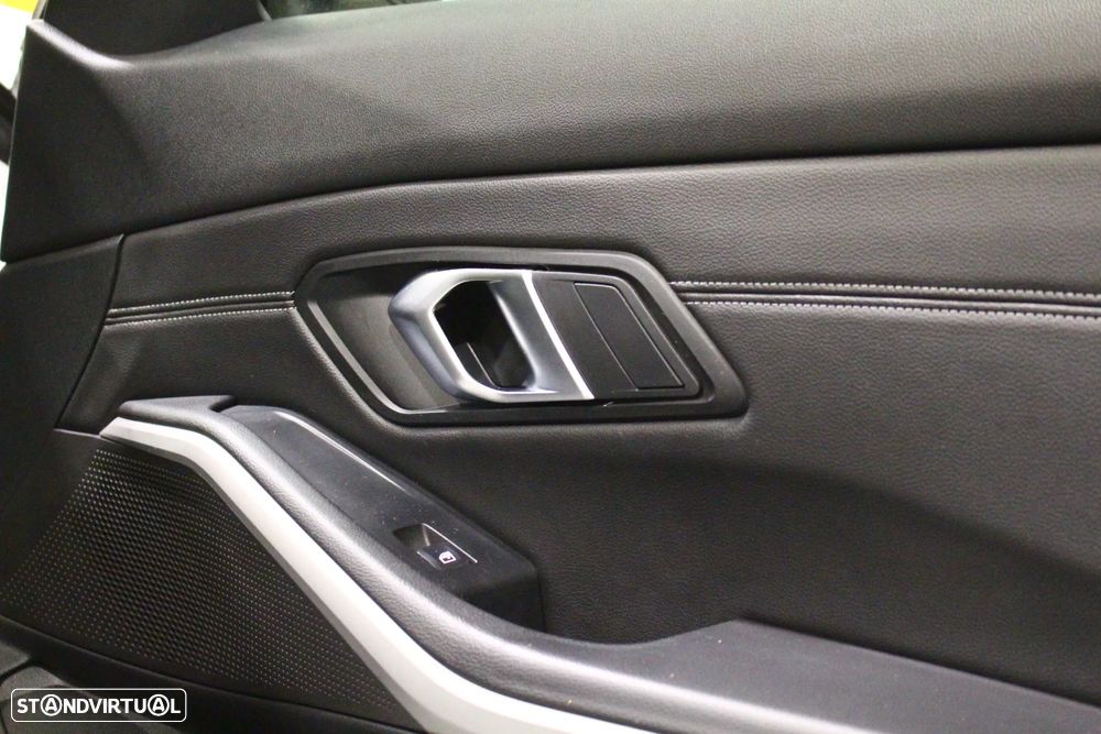 BMW 320 e Line Sport Auto - 26