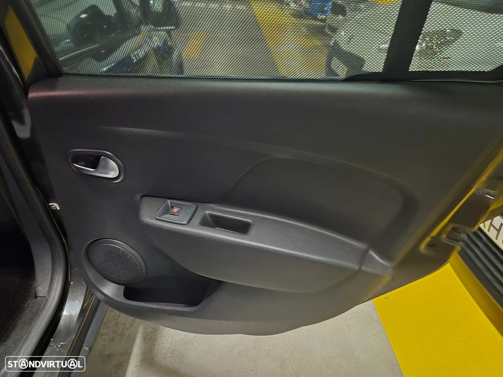 Dacia Logan MCV 0.9 TCe Stepway - 31