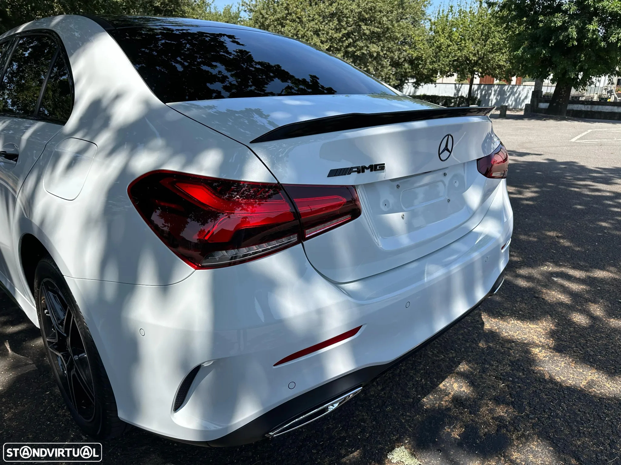 Mercedes-Benz A 250 Limousine e AMG Line - 15