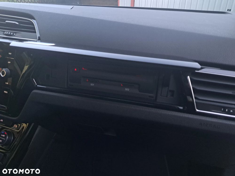 Volkswagen Touran 1.4 TSI (BlueMotion Technology) DSG Highline - 35