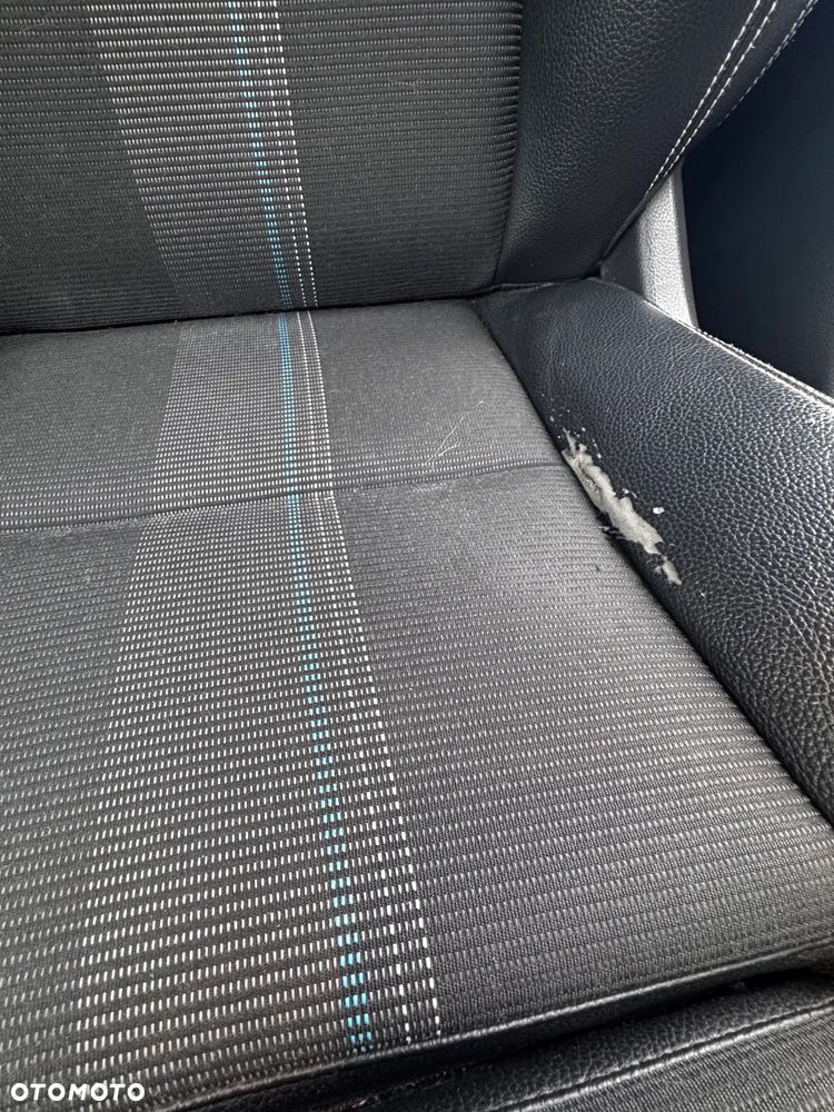 Mercedes-Benz CLA 180 7G-DCT Urban - 9