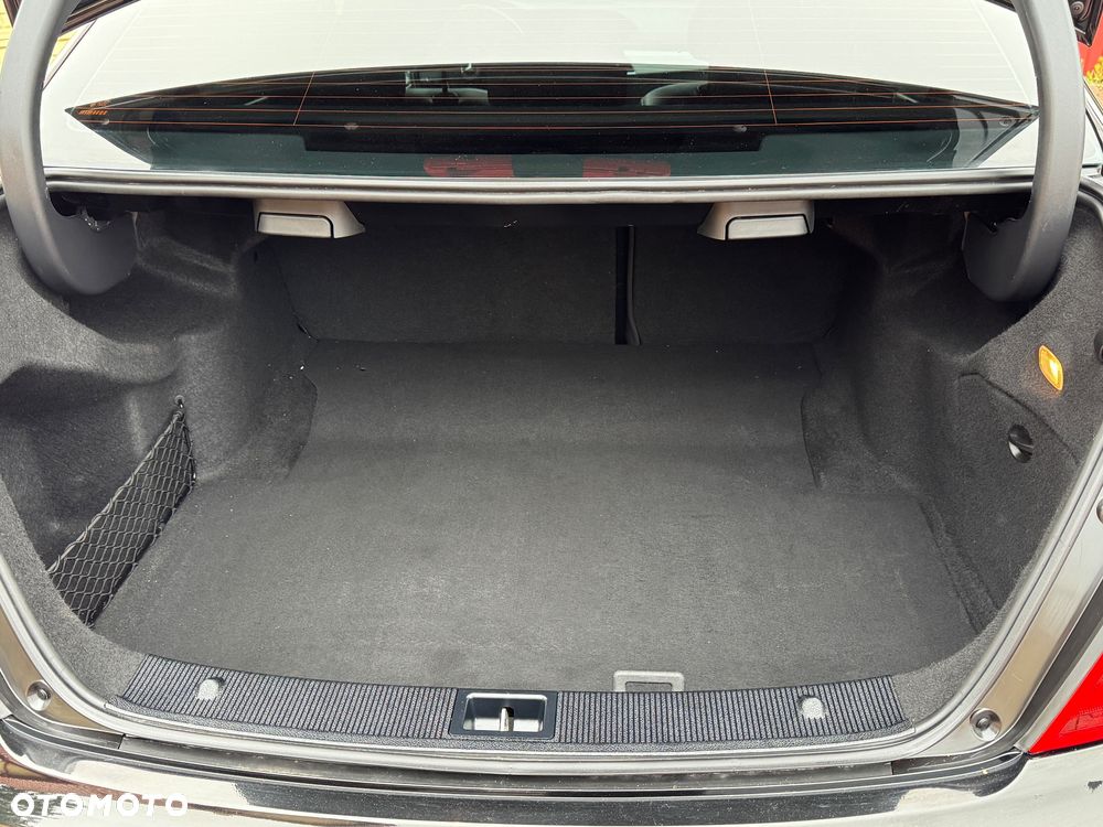 Mercedes-Benz Klasa C 180 BlueEFFICIENCY 7G-TRONIC Avantgarde - 27