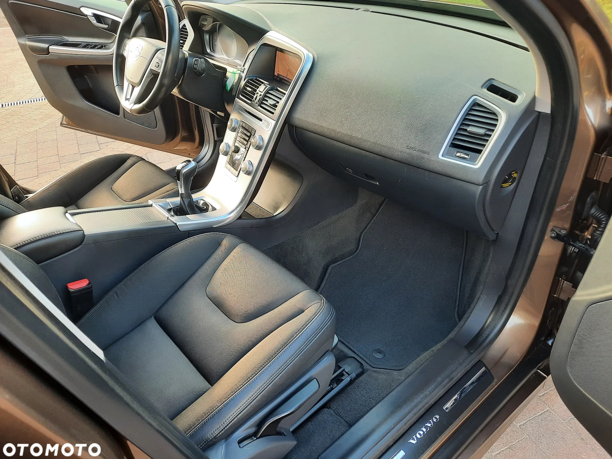 Volvo XC 60 - 6