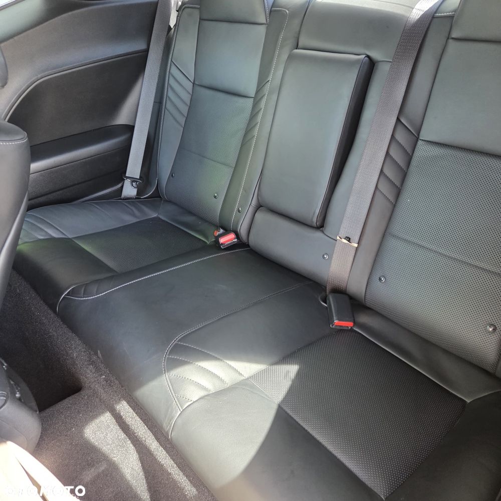 Dodge Challenger - 15